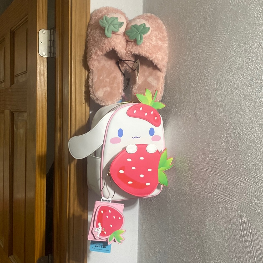 Cinnamoroll Mini-Backpack🎒+ID Holder+🍓Slippers XL